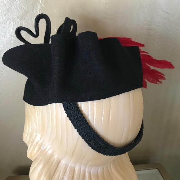 SHOWSTOPPER 1940s\' BLACK TILT FELT HAT - WIRED \